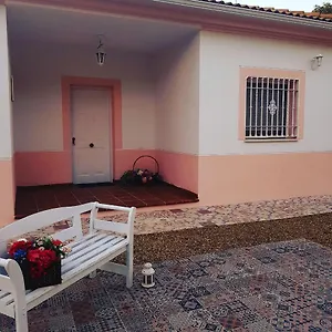 Villa Casa Con Piscina De Agua Salada Pepucho 1, Córdoba